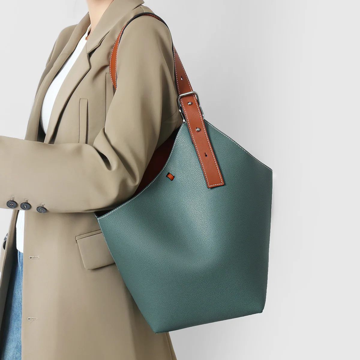 

Large Capacity Women's Hot-selling Design Color-block Handbag Bucket Genuine Leather Tote Bag Female Top Handle Top-handle Bags