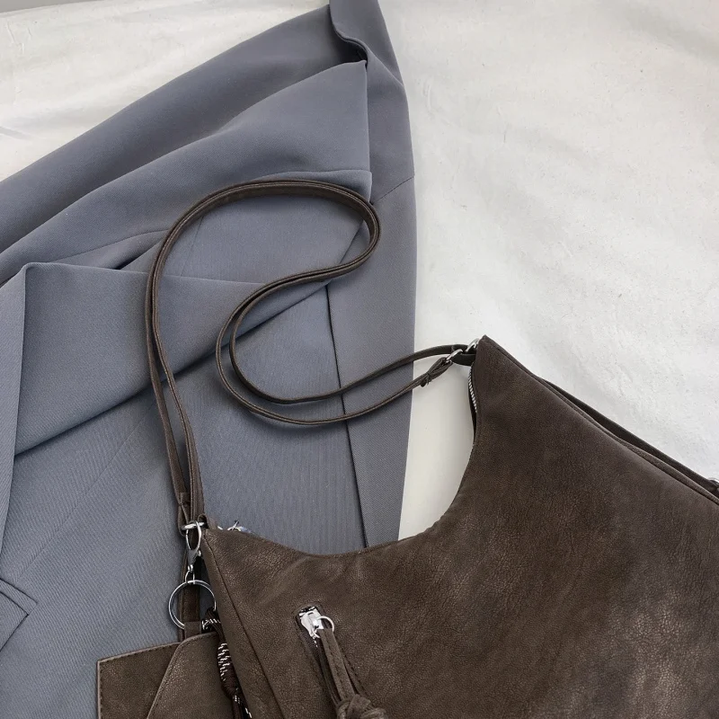 

Винтажная нишевая женская сумка премиум-класса для поездок на работу, стильная, универсальная, с большим объемом, 3 способа ношения: как рюкзак, на плечо или через плечо