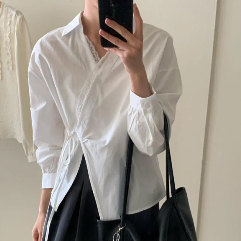 Camisa de manga larga recortada con encaje de estilo francés para mujer, traje de otoño, diseño de tirantes laterales de nicho, 1 ud.