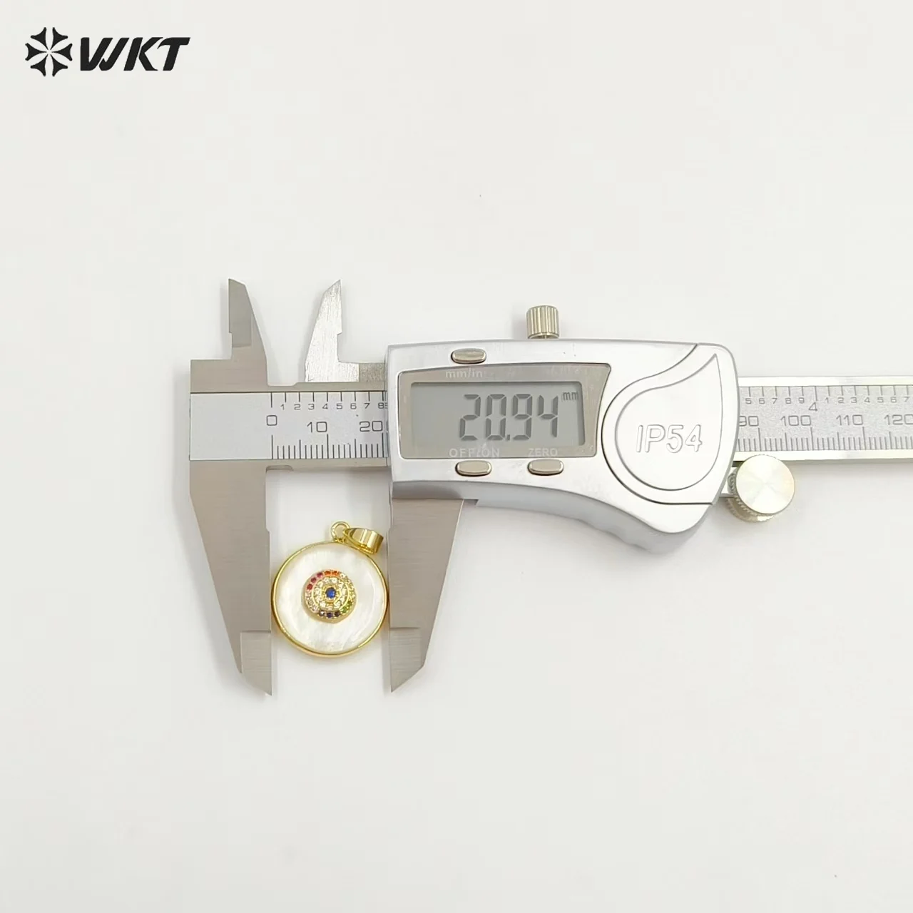 

WT-MP308 оптовая продажа позолоченный подвеска для ювелирных изделий круглой формы с кубическим цирконом для женщин модный стиль ожерелье DIY Изготовление