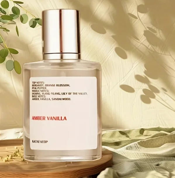 

Парфюм для женщин - стойкий аромат ванили с теплыми цветочными и кремовыми нотами, элегантная текстура, напоминающая парфюмерное масло с нотами амбры.