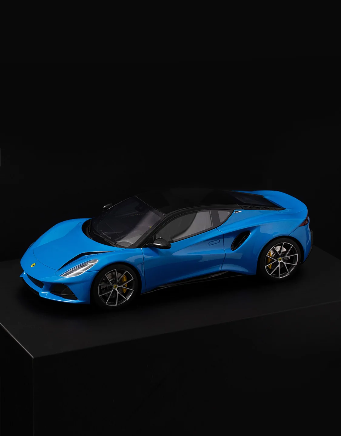 Original Factory 1:18 Emira Blue Simulation Limited Edition Resin Metal Static Car Model Toy Gift