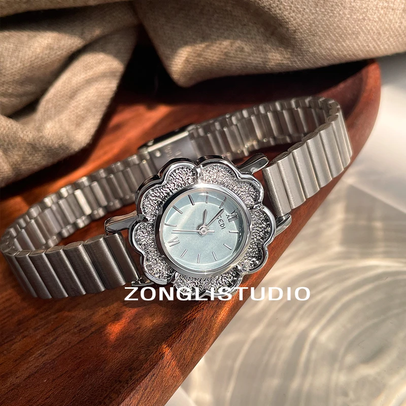 Women Petal Gold Quartz Watch Vintage Round Clock Waterproof Steel Belt Elegant Temperament Women Watches Luxury