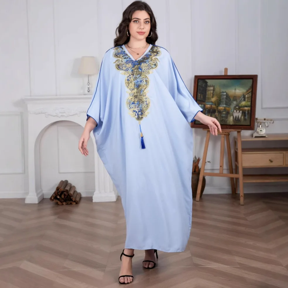 Middle East Muslim New Fashion Women's Embroidered Casual Trendy Elegant Loose V-neck Long Sleeve Ankle Length Abayas Female 5