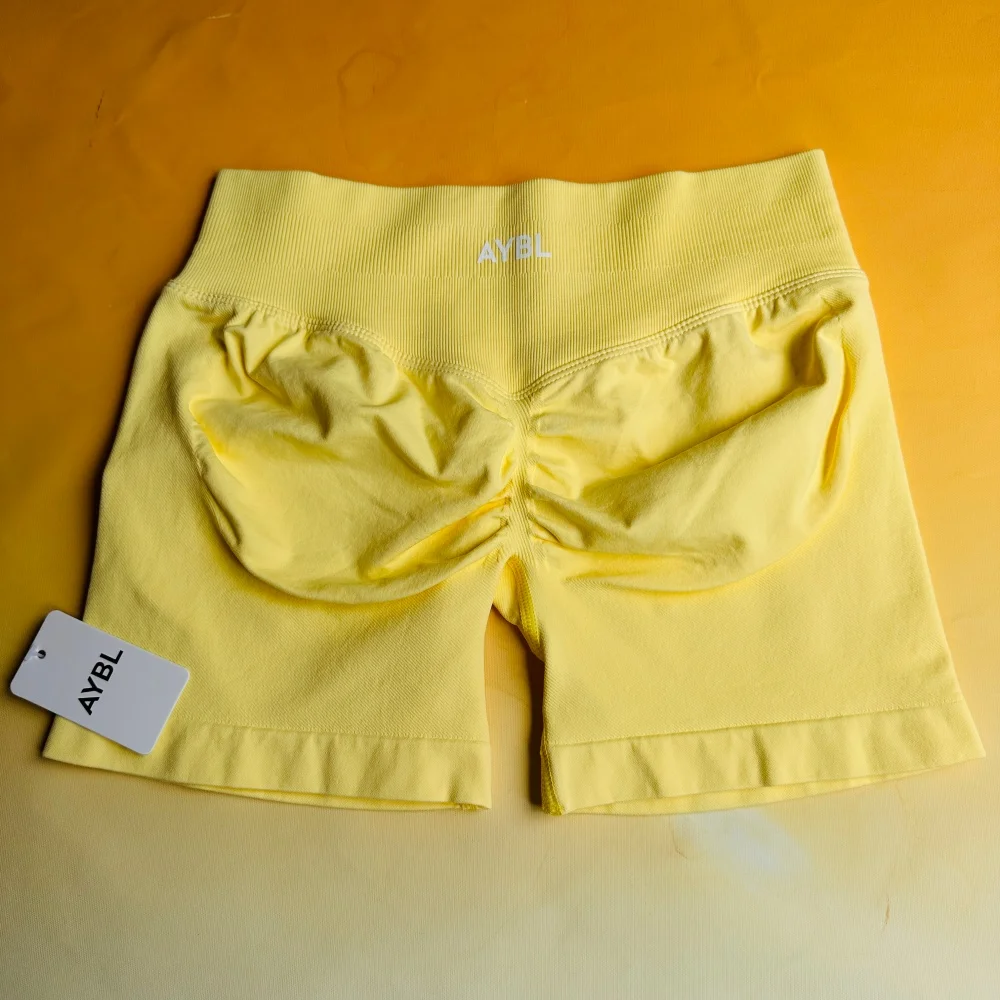AYBL Low-Rise Yoga Shorts — Heupliftende fitness shorts voor dames: Elastisch, vochtregulerend en antislip sportshorts