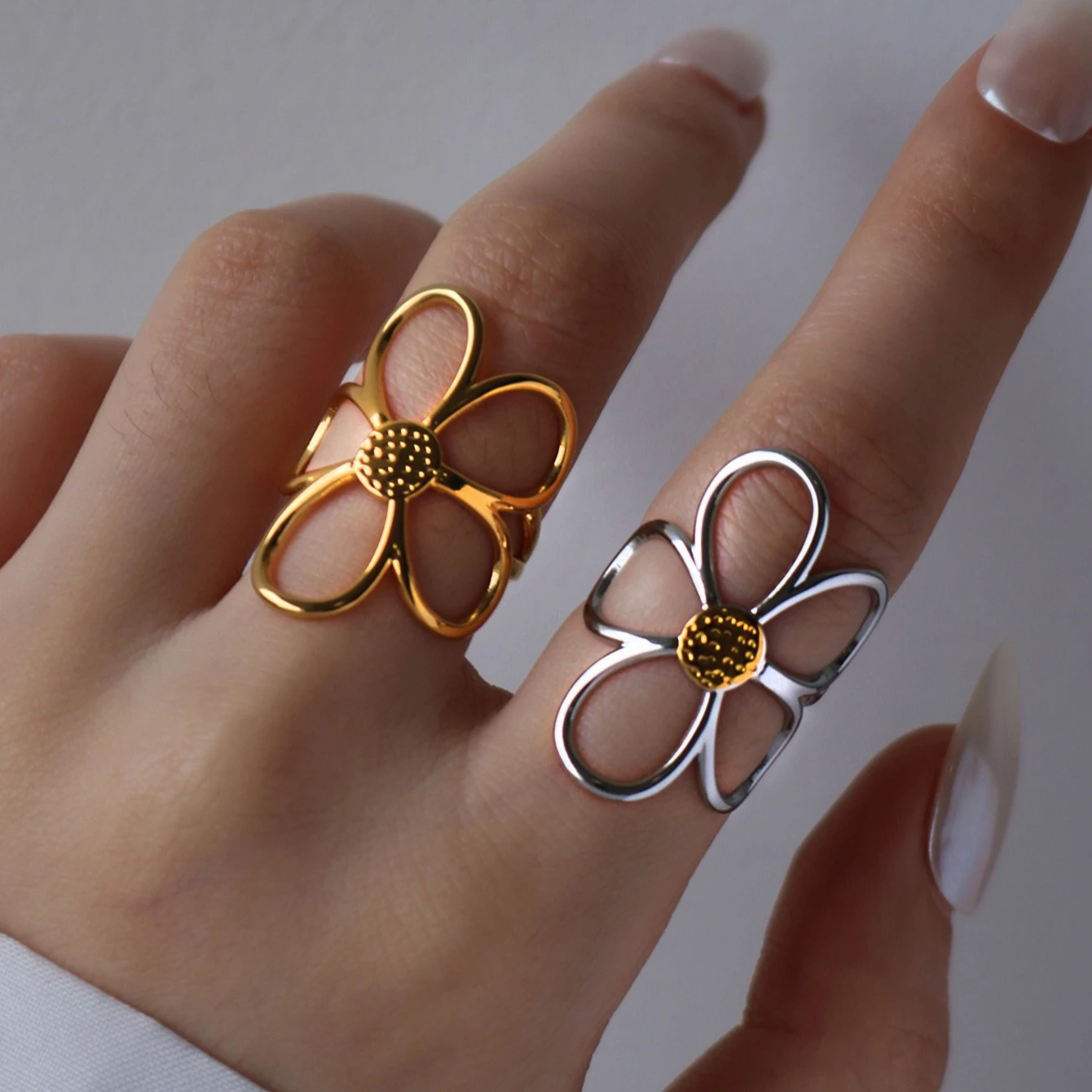 

Нержавеющая сталь, золото и серебро, соответствующий цвету, полый цветочный дизайн, ретро, креативное, легкое, роскошное, регулируемое открывающееся кольцо