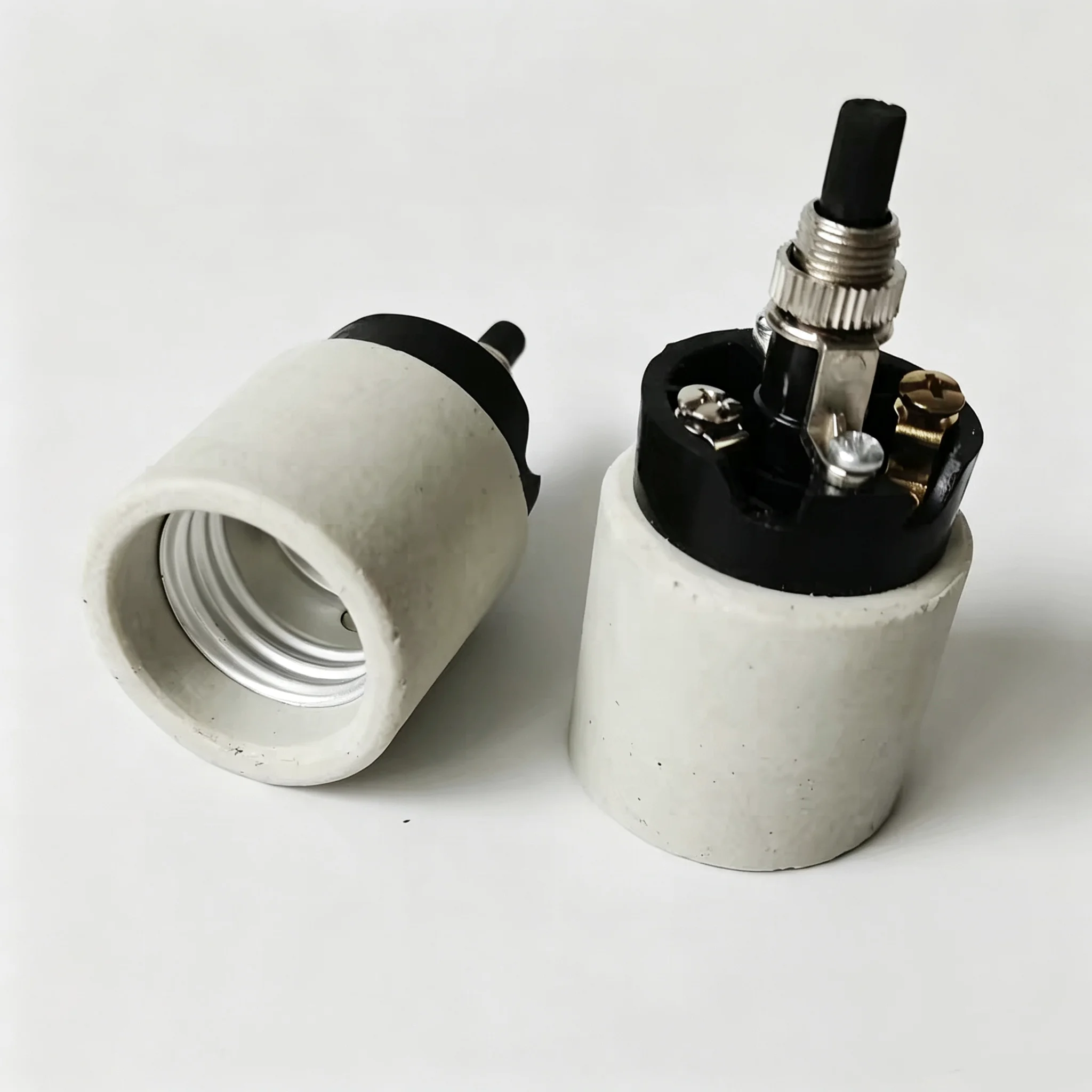 Sample High Quality two-way Rotary Switch Ceramic Bakelite Socket E27 Eye Guard Lamp Head Light Accessories