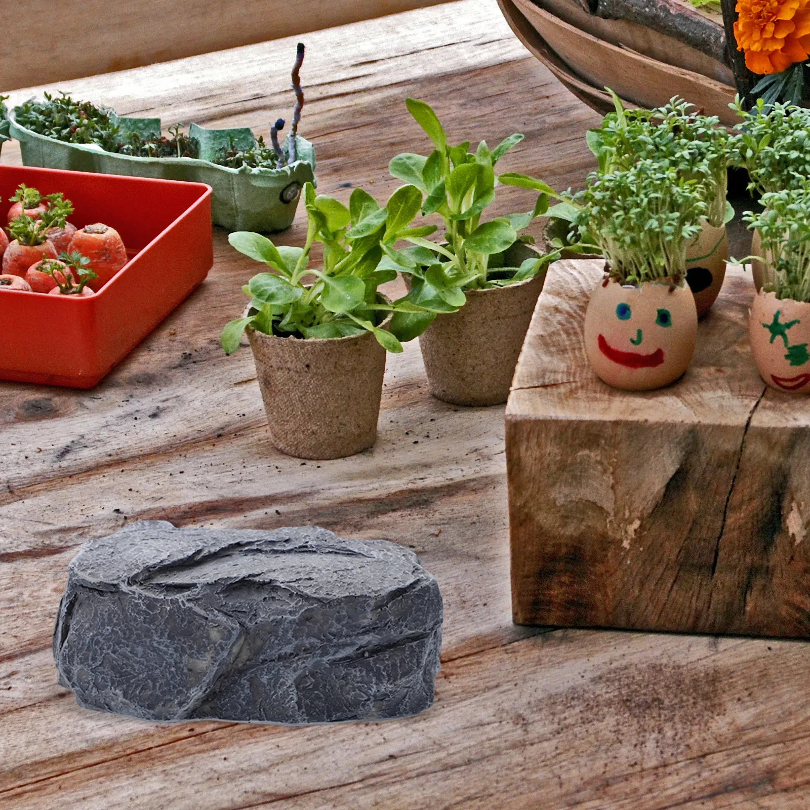 

Resin Simulation Stone Key Holder Outdoor Hidden Storage Box Garden Decorative Key Hider Stone Shape Garden Storage Box