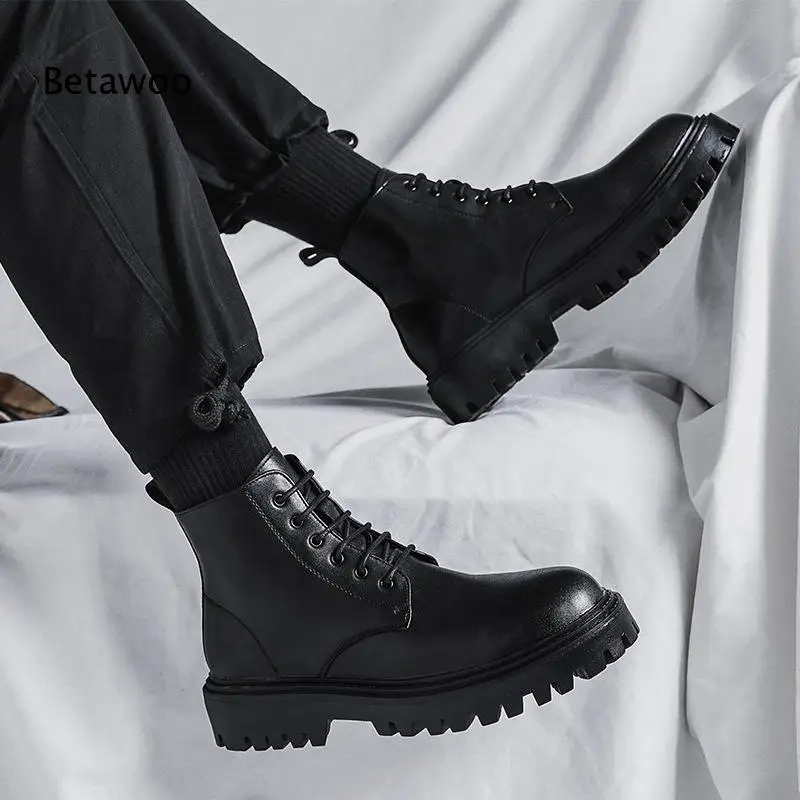 

Youthful Street-Urban Chunky-Boot, Fashion-Forward Practical-Niche-Vibe Daily-Wear Footwear