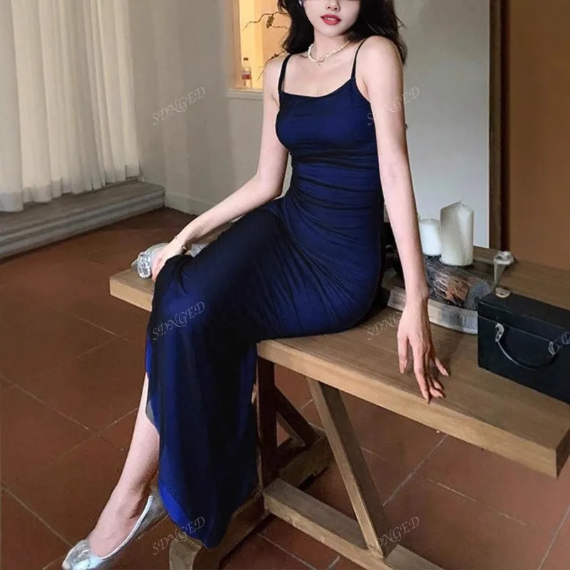 Abito estivo da donna 2025 Pasta rossa con spalline Abito con spalline pieghettate Abito lungo da festa sottile ed elegante