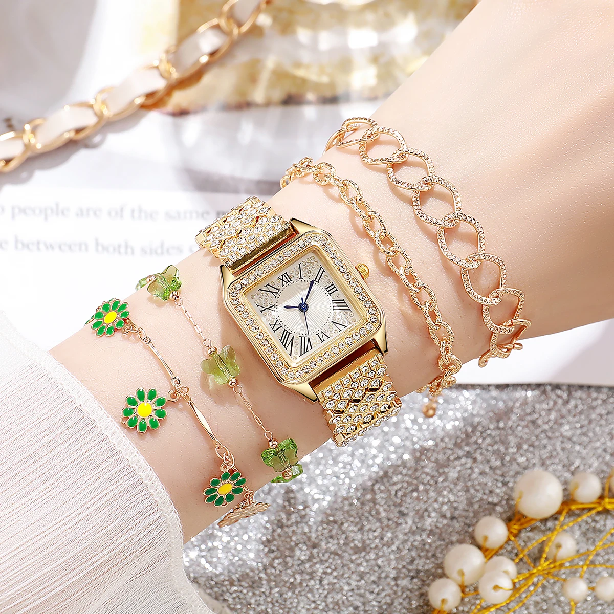 Fashion Women Casual Roman Dial Full of Crystals Steel Strap Exquisite Quartz Watch Daisy Bracelet Set