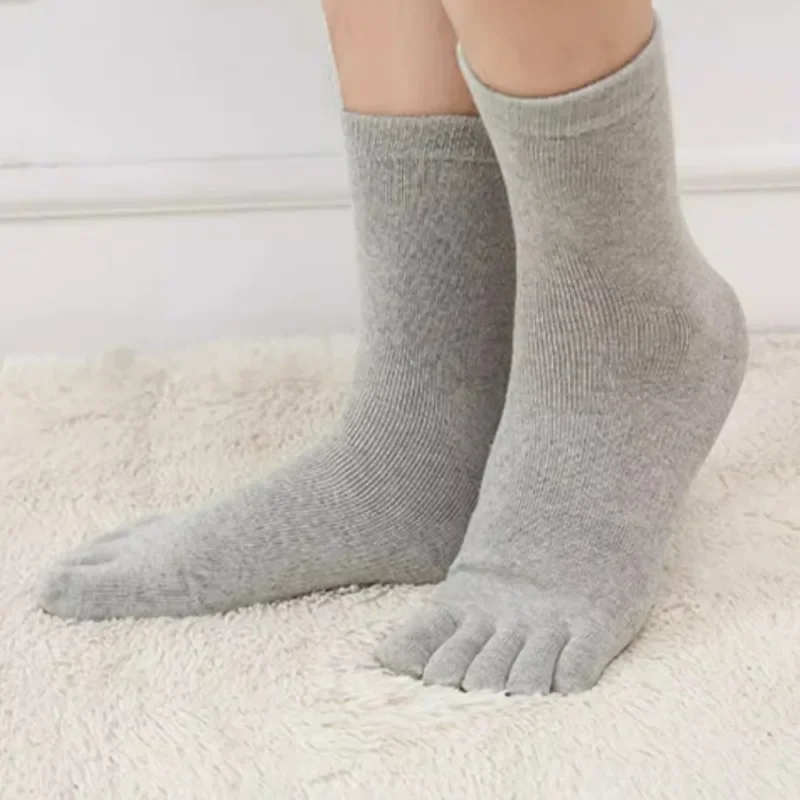 Рисунок 4 - Эластичные хлопковые носки с пятью пальцами