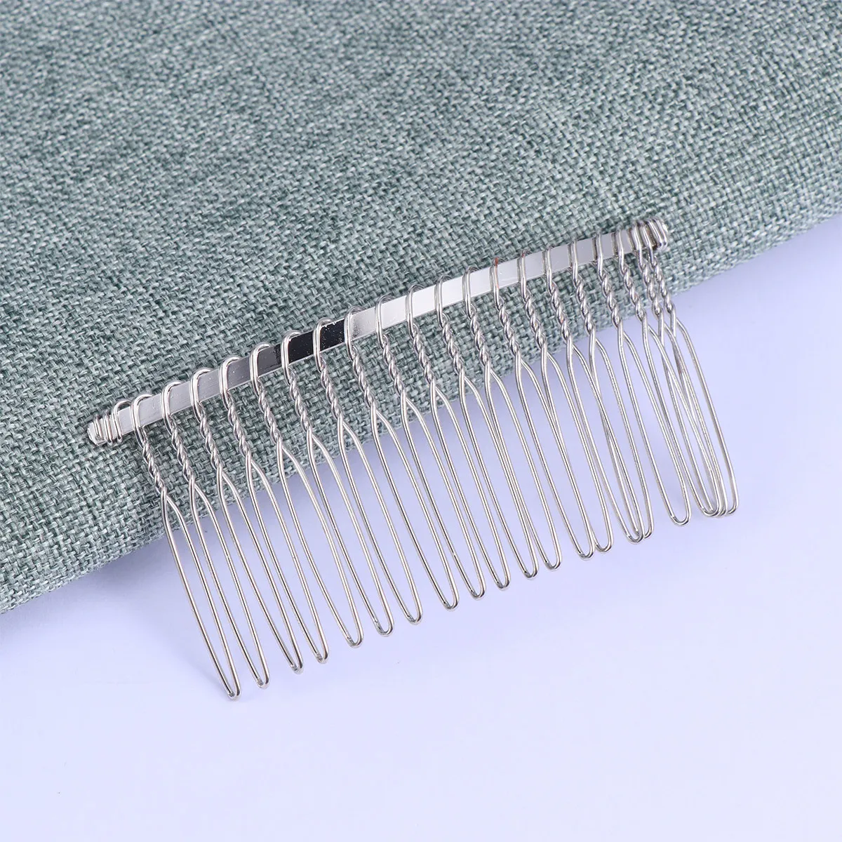 

20Pcs Iron Insertion Comb Smooth Teeth Hair Combs for Long Hair Women Elegant Headdress DIY Decorative Accessories Silver Golden