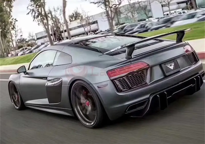 سعر المصنع أجزاء جسم السيارة عالية الأداء من ألياف الكربون جناح السيارة الخلفي سبويلر لأودي R8 كوبيه 2 باب 2016-2018