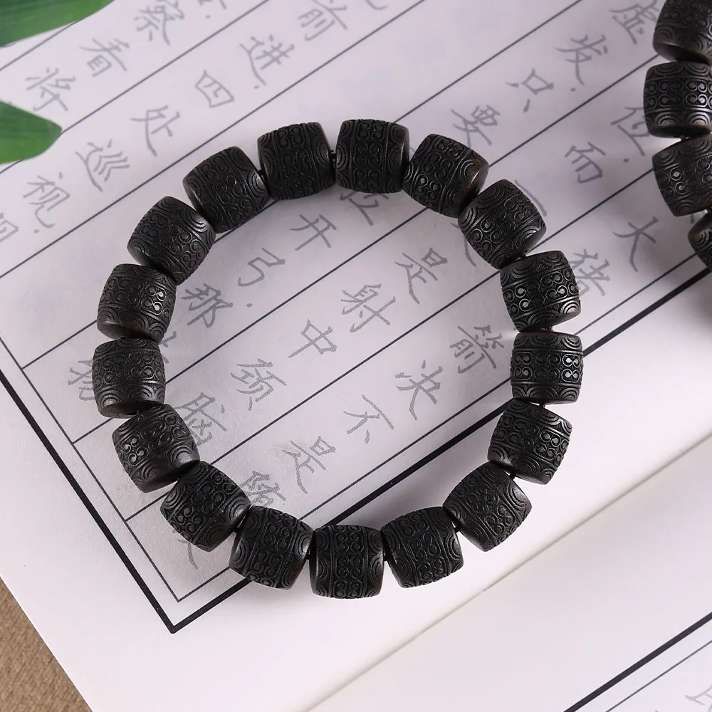 

Carved Green Agarwood Beaded Bracelet with Twine Pattern Unisex Handmade Wooden Jewelry Fashion Bracelet Gifts