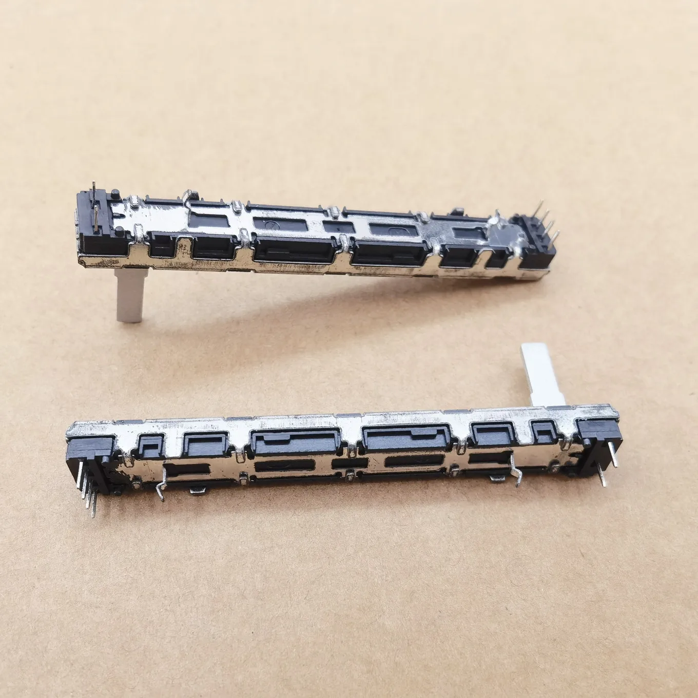 Original New 100% mixing console MG16CX single sliding potentiometer pusher 75MM A20K A203 (SWITCH)