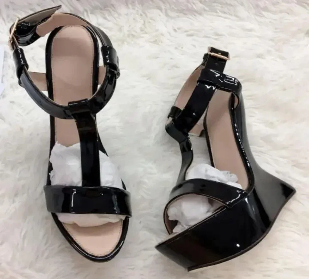 Platform Open Toe Weird Heel Sandals 2024 Summer New Cross Strap Street Buckle Party Sandal Solid Color Fashion Women Sandals