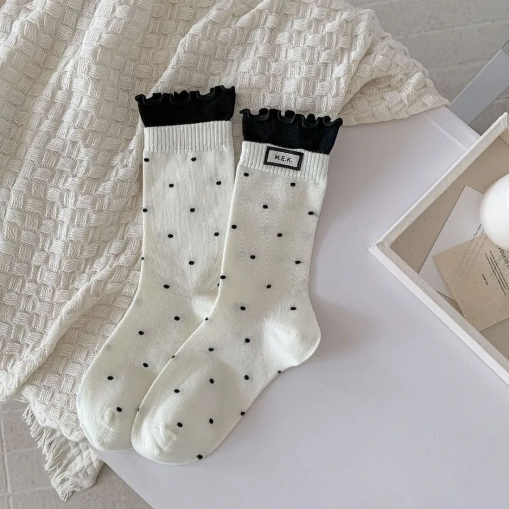 

New Dots Cute Women Socks Soft Cotton Breathable Mid-Tube Socks Preppy Style Casual Ladies Novelties Socks Autumn Winter
