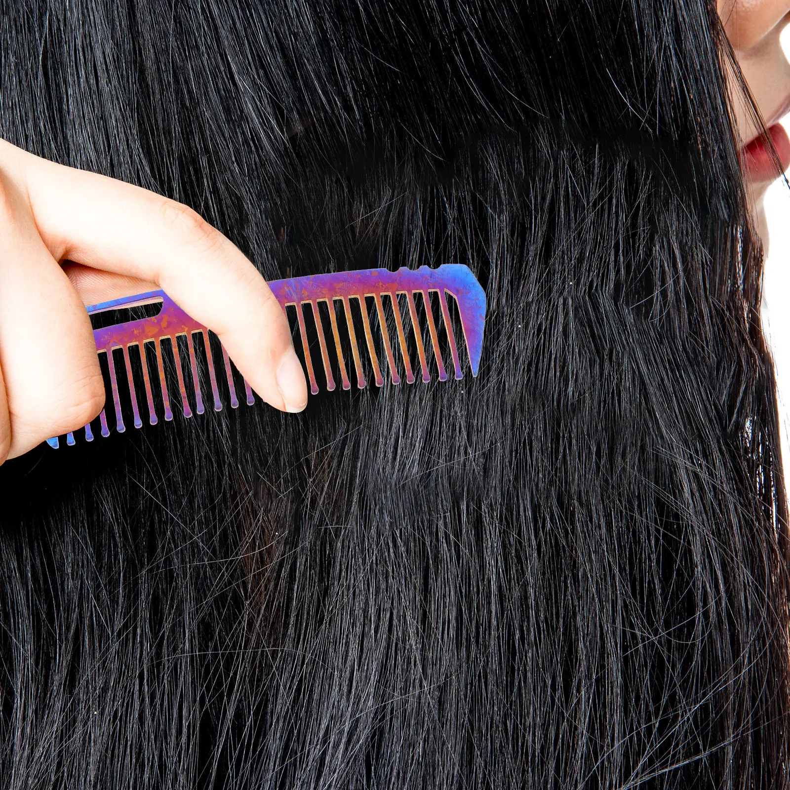 

Профессиональная расческа для стрижки и окрашивания волос с широкими зубьями, антистатическая, из титанового сплава, для салонов красоты, блестящая