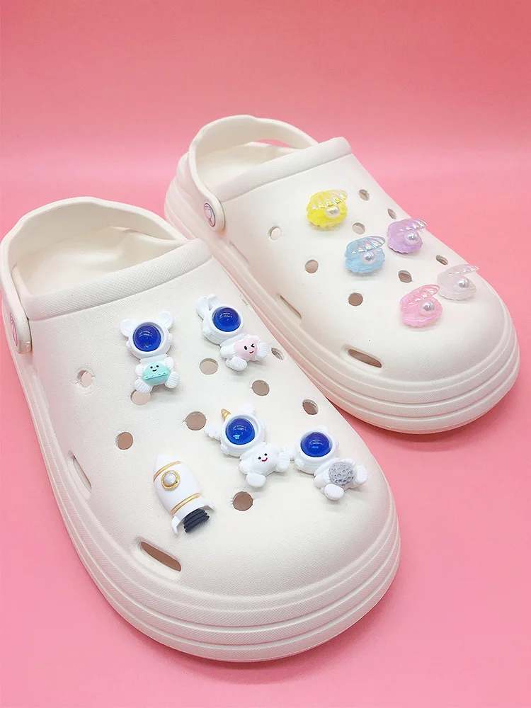 Cute Cartoon Astronaut Pearl Shells Shoe Charms Clog Accessories Funny Buckle Decoration For Women Bubble Slides Sandals Decor