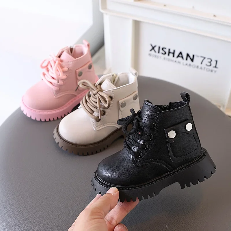 Botas para niños para niñas, tendencia sencilla, botas de cuero escolares negras para niños pequeños, botines informales versátiles a la moda con punta redonda