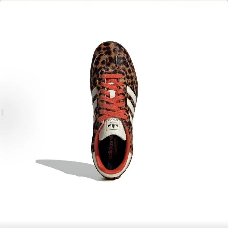 حذاء adidas Originals SAMBA OG مريح ومتين ومنخفض الارتفاع كاجوال على طراز الحياة للنساء باللون البني JI2734