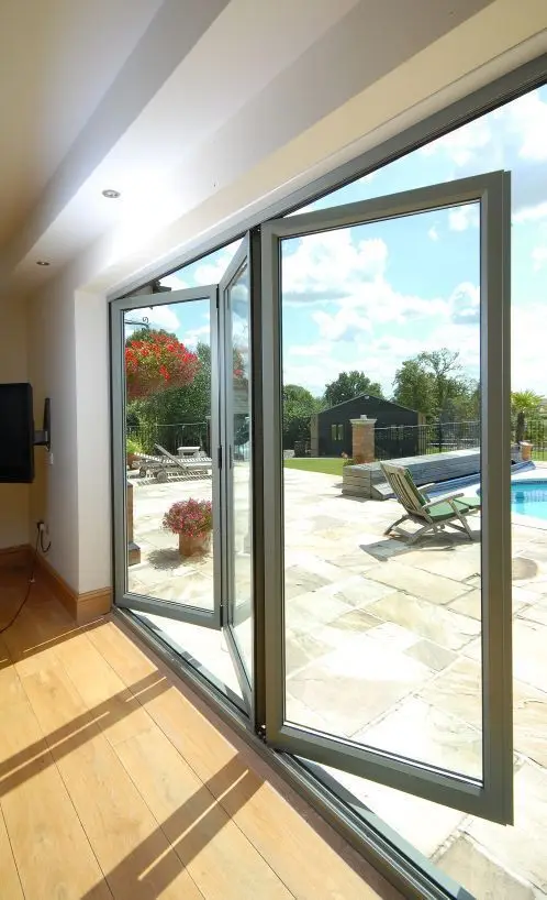 Panoramic Design Suitable for Use Beside The Swimming Pool with Folding Doors Good Lighting Manual Opening Accordion Doors