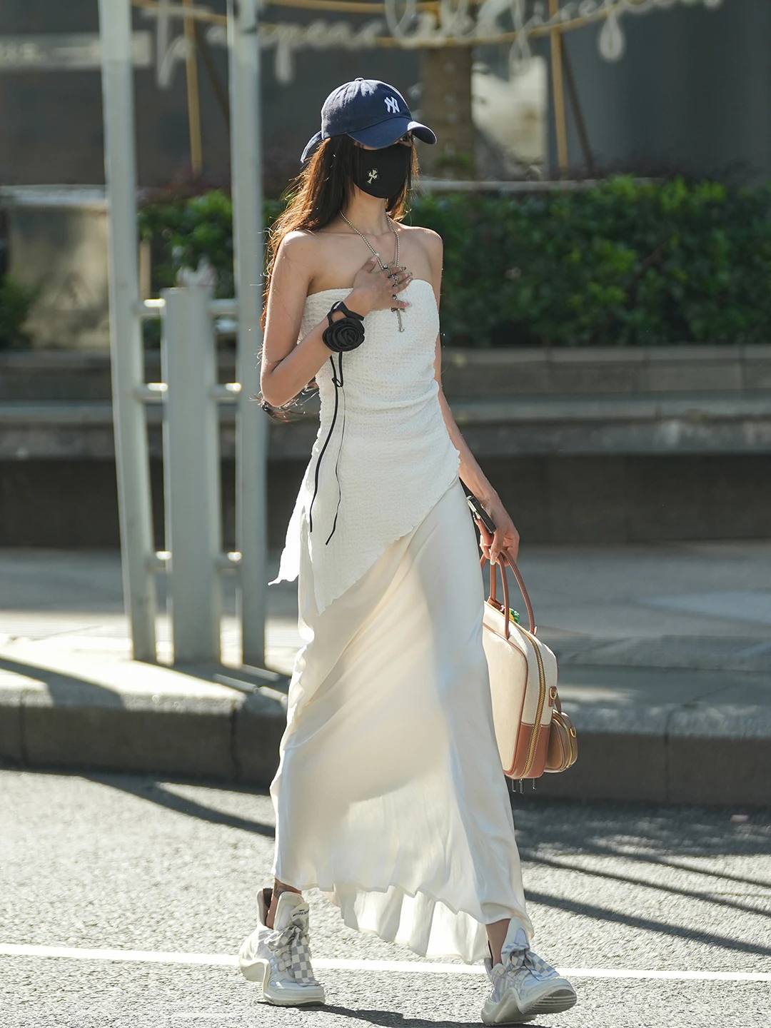 

Юбка-полусолнце Luna7xi из белого ацетатного атласа, женская, с завышенной талией, стройнящая, летняя, новая модель, длинная, А-силуэт, в корейском стиле, для повседневной носки