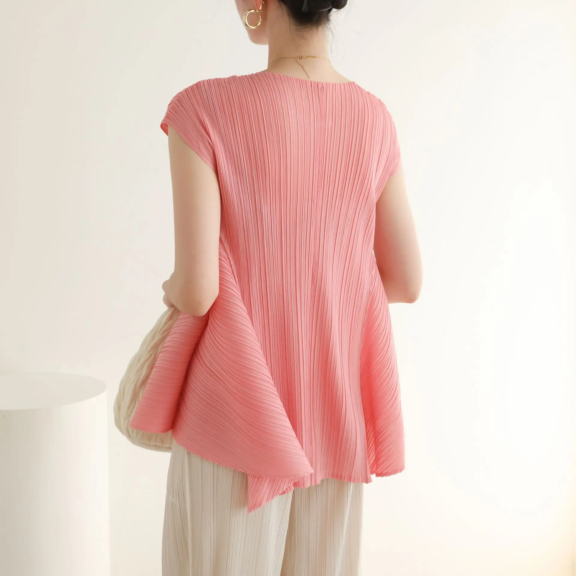 Summer MIYAKE Pleated Small Design Sense Irregular Fashion Solid Fresh Casual T-shirt [3014]