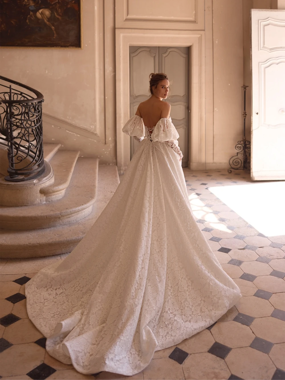 Nieuwe collectie A-lijn kant lange trouwjurk afneembare mouw glanzende parels bruidsjurk op maat gemaakte rugloze jurken voor de bruid