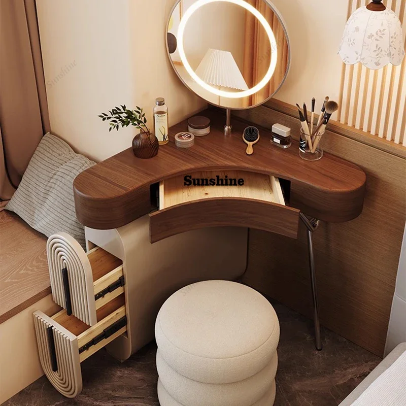 Yvintage Unique Van…