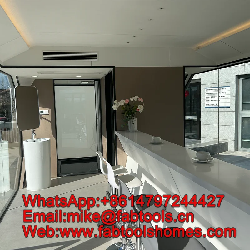 Portable Economic Movable 20ft & 40ft Homes Modular Frame House Modern Luxury Prefab Houses Space Capsule Hotel Vacation Space