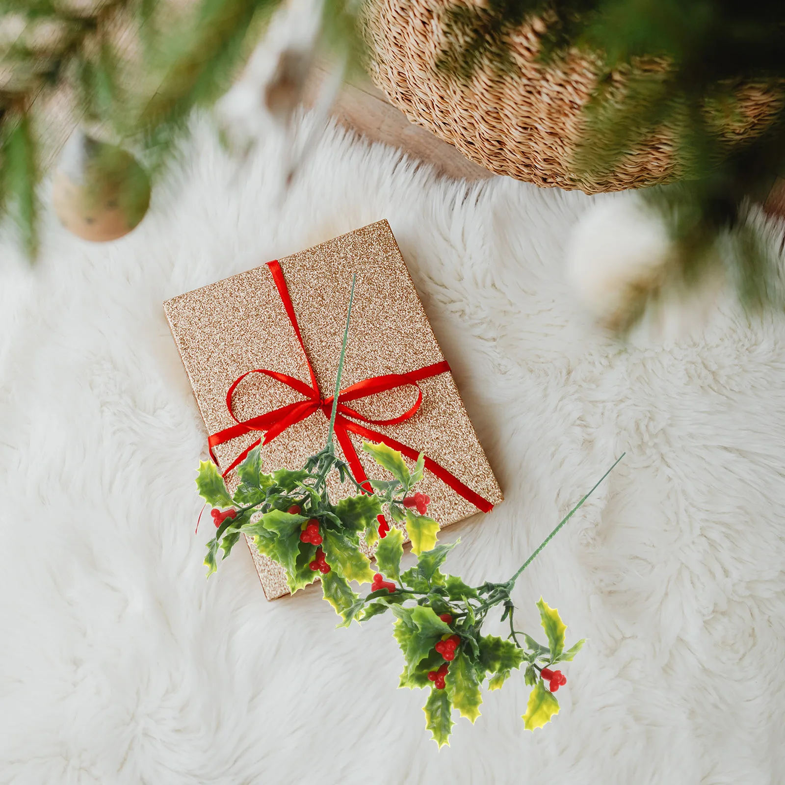 

12Pcs Premium Artificial Christmas Berry Flower Bouquet Simulated Floral Arrangement for Home Garden Party Wedding Decor