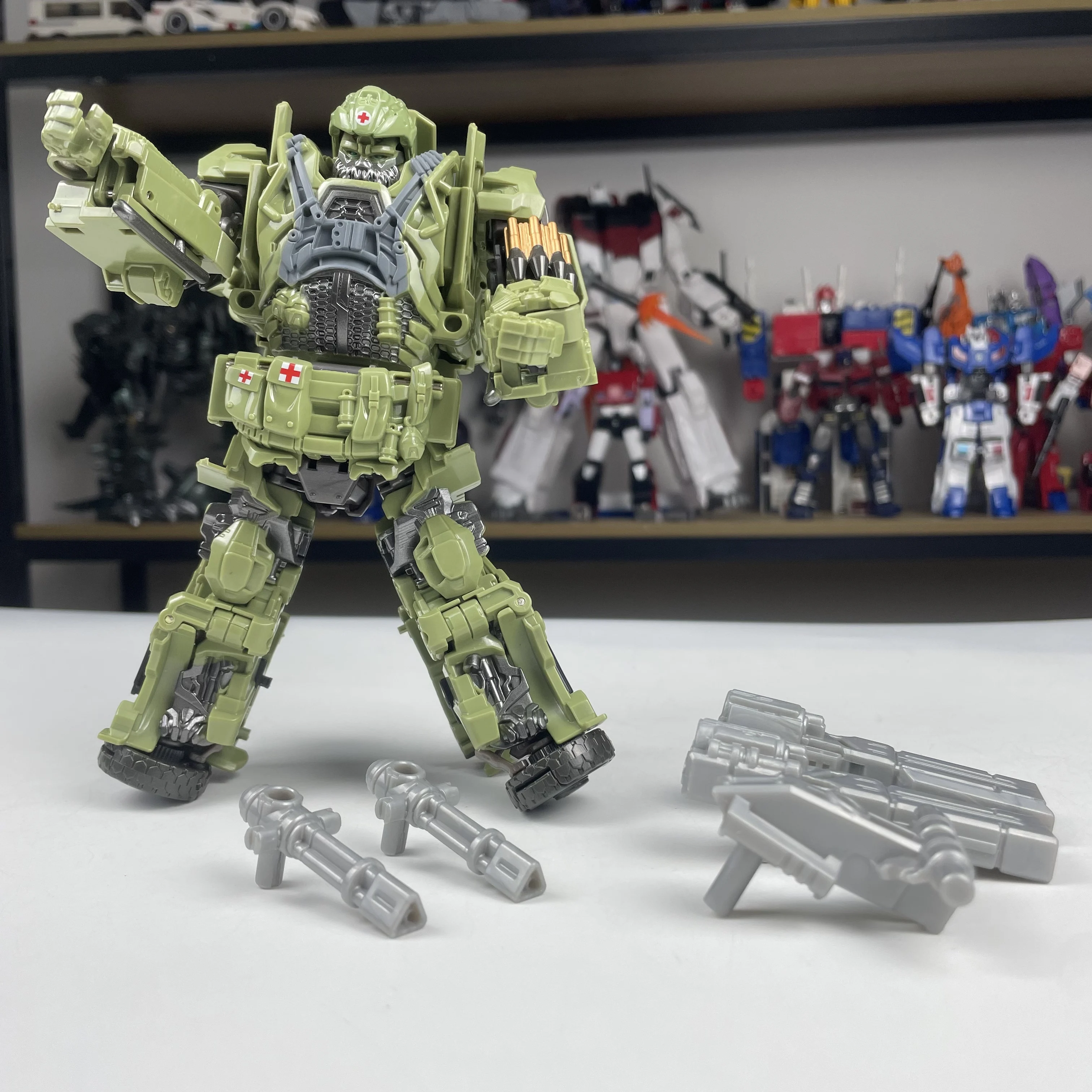 TAIBA juguetes transformadores YS06 18cm Hero Insspector versión de aleación película 5 Hound coche Robot modelo coleccionar figuras de acción