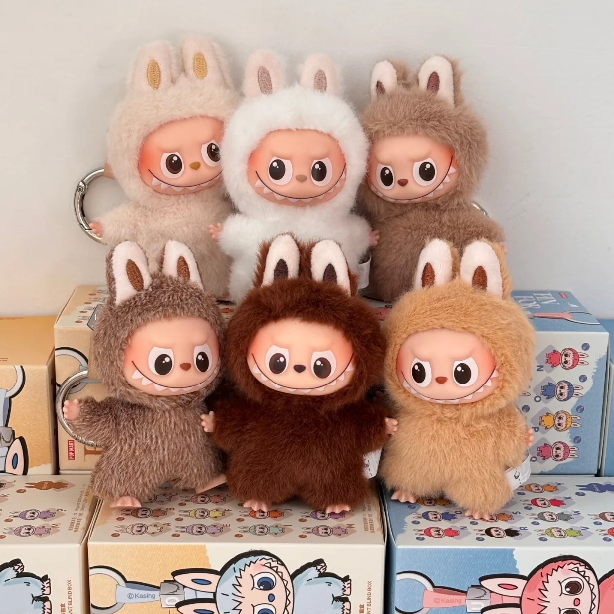 جديد حقيقي Popmart وحوش Labubu V4 دبوس لسلسلة الحب الفينيل أفخم صندوق أعمى حقيبة قلادة هدية المفاتيح صندوق غامض اللعب #4