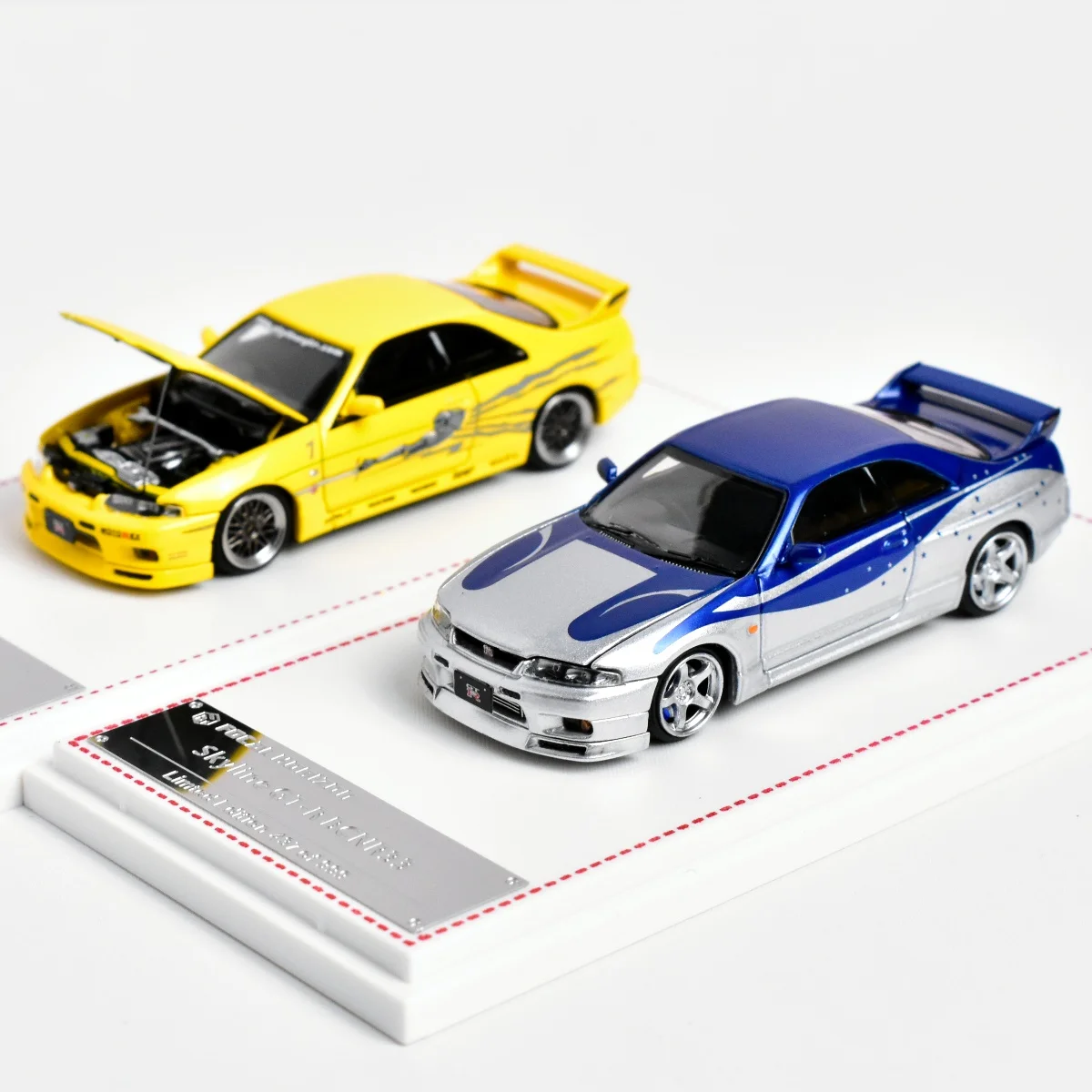 Focal Horizon FH 1:64 GTR R33 Skyline, cubierta frontal abierta, modelo de coche