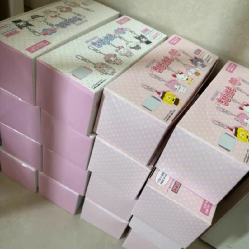 حقيقية سانريو الفاكهة الحشرات الحيوانات V2 جمع سلسلة صندوق أعمى الأزياء صندوق أعمى Kawaii شخصية الديكور هدية عيد ميلاد