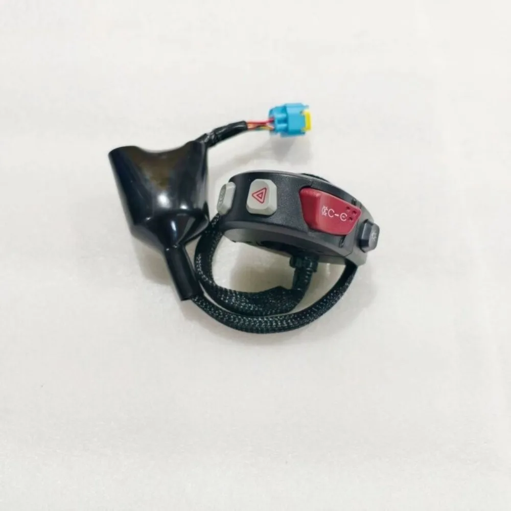For QJMOTOR Flash400 QJ400-12K Combination Switch Handle Headlight Horn Turn Signal Switch Button 40500P540001 40600P540010