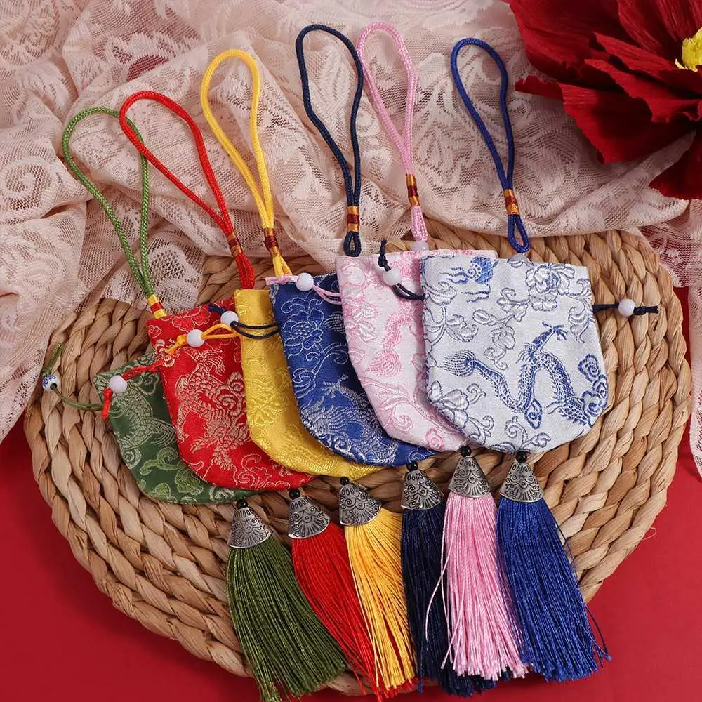 Bolsita de flores antiguas para mujer, bolsa de almacenamiento de joyería colgante bordada, decoración de dormitorio, embalaje de joyería colgante para coche para niños