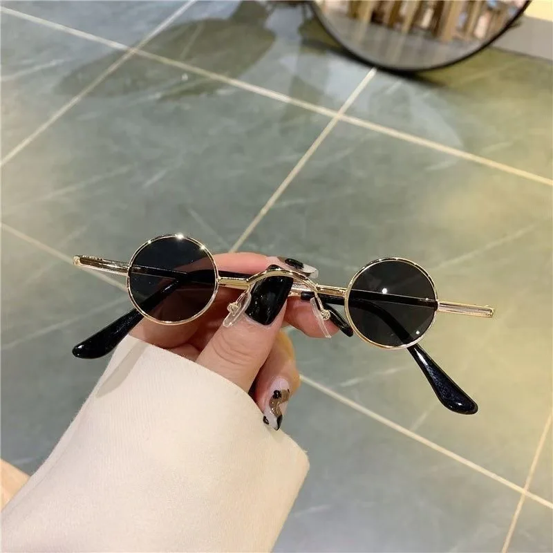 Fashion New Round Sunglasses Small Shades Brand Design Metal Men Sun Glasses For Female Shades Leorio Cosplay Accessories Prop