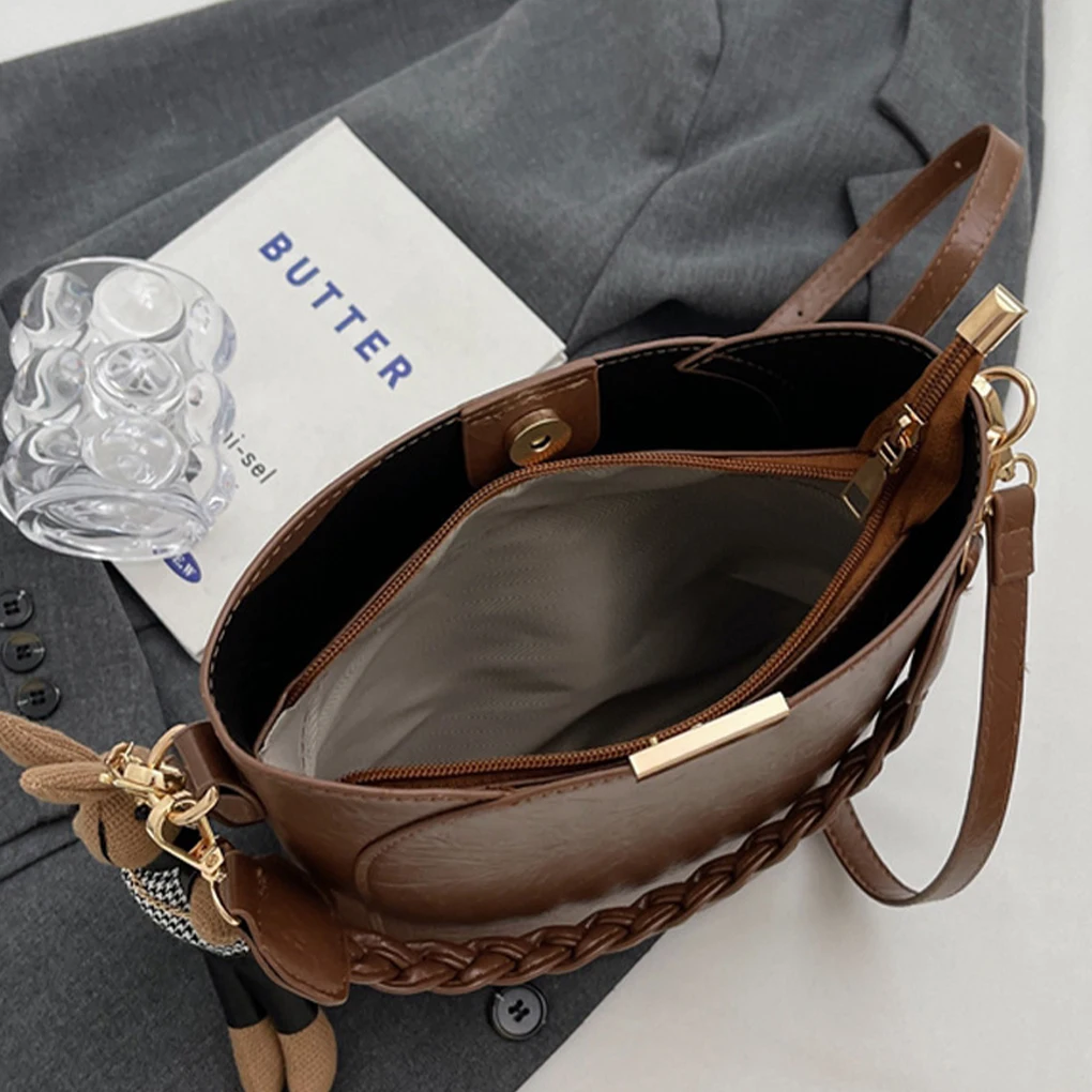 Fashion Retro PU Leather Bucket Bag Brand Designer Shoulder Bag Women’s Top-Handle Bags Shoulder Crossbody Bag with Pendant