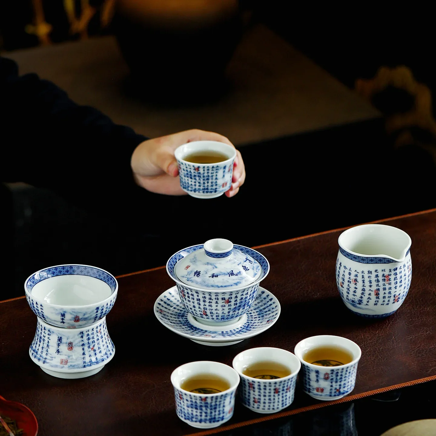 Blue and White Orchid Pavilion Sequence Cover Bowl Kung Fu Tea Set Household Tea Brewer Chinese Tea Bowl Teacup Fair Cup Filter