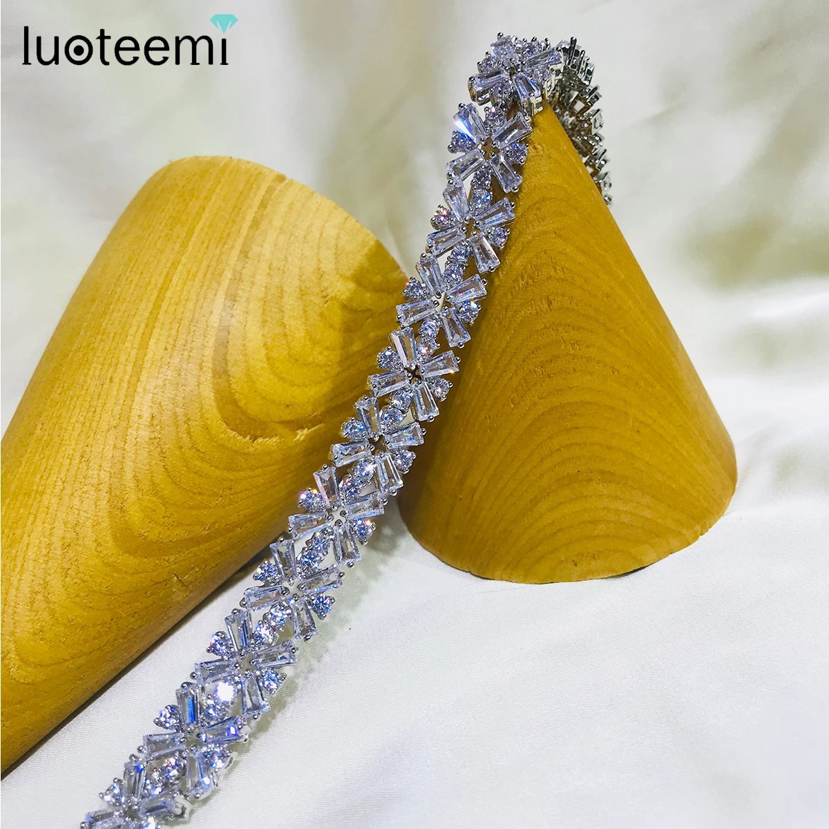 LUOTEEMI Top Luxury Wedding Tennis Bracelet 3 Rows High Quality Zircon Stones Super Shiny Women Wedding Bridal Party Gifts