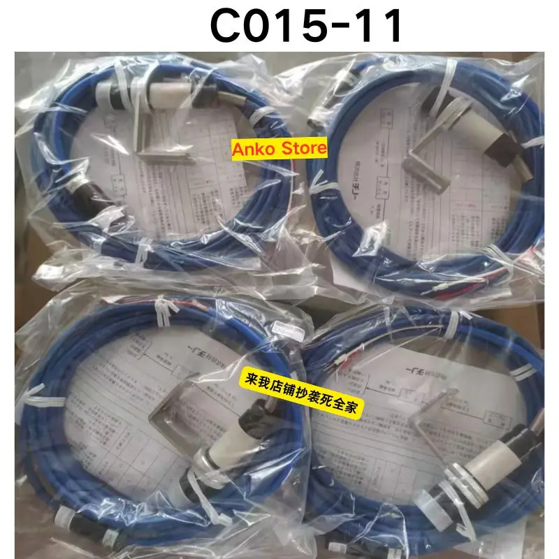 Brand-new  C015-11 5M Temperature Measurement Sensor