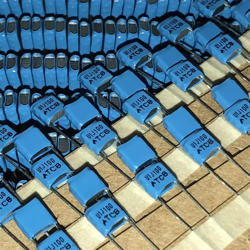 

10-200 шт. новый оригинальный ATCB B32559C 104J 0,1 мкФ 100 В многослойный неиндуктивный аудиоконденсатор для торта, размер 6*2,1*4,5 мм, P5 мм