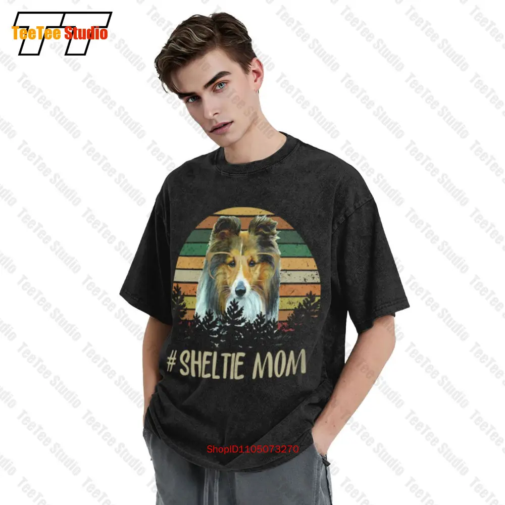 Immagine 4: T-shirt oversize dal design retrò Sheltie Mom DFWG