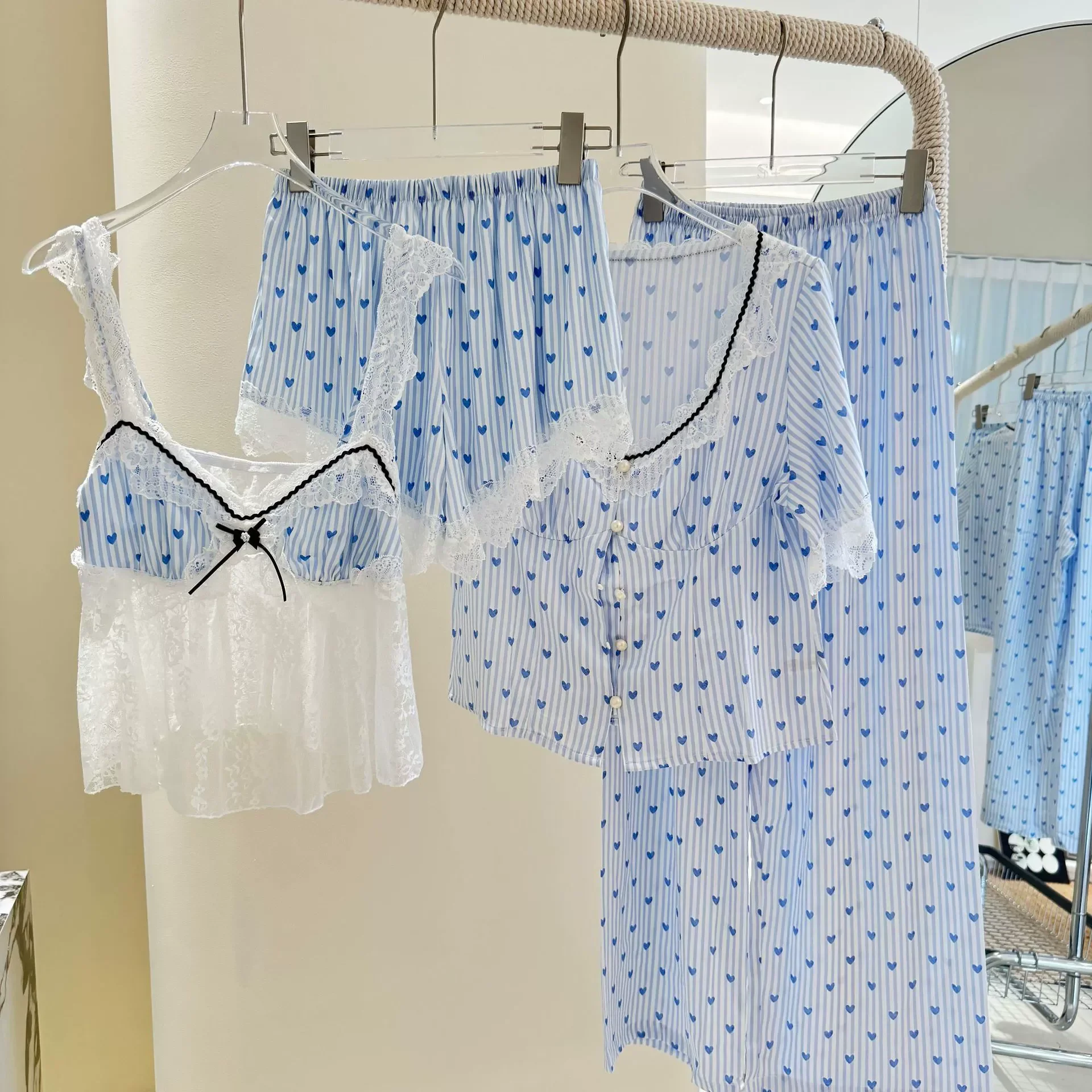 

Summer Robe Pajamas Four Piece Suit Sexy Lace Suspender Nightgown Lingerie Silky Satin Women's Sleepwear Pijamas Suit Loungewear