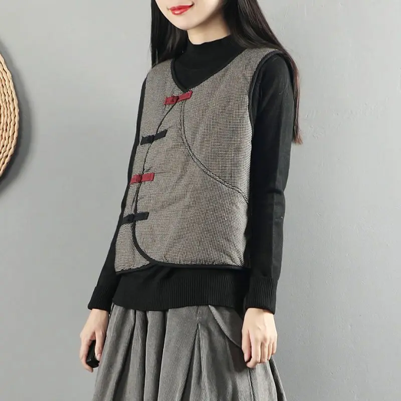 Women Vintage Grid Tang Suit Vests 2026 New Spring Autumn Sleeveless Jacket Cotton Coat Warm Clothes Female Cheongsam Vests