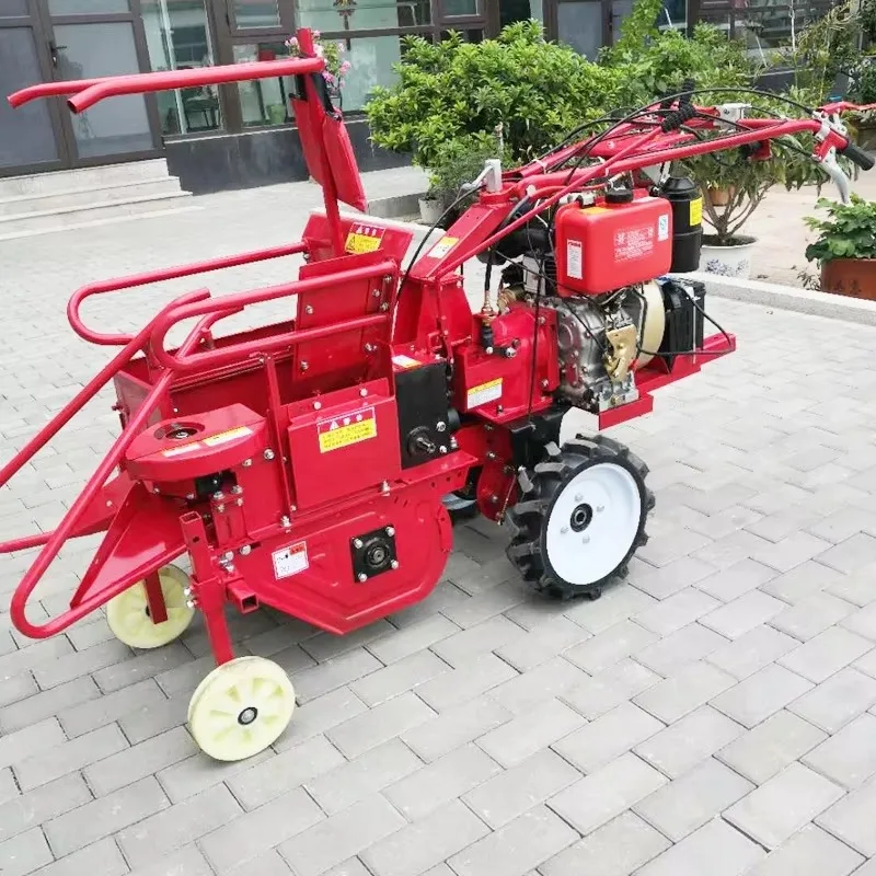 Suitable for diesel self-propelled corn harvester