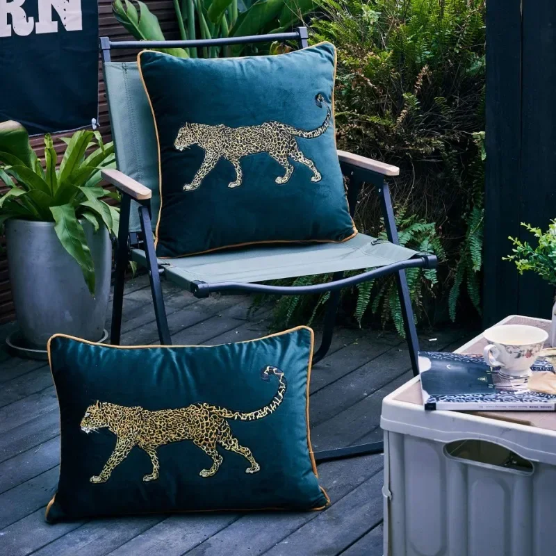 American Green Pillows Sofa Decorative Cushion Cover Golden Leopard Embroidery Velvet Pillowcase 30x50 45x45 For Home Hotel Sofa